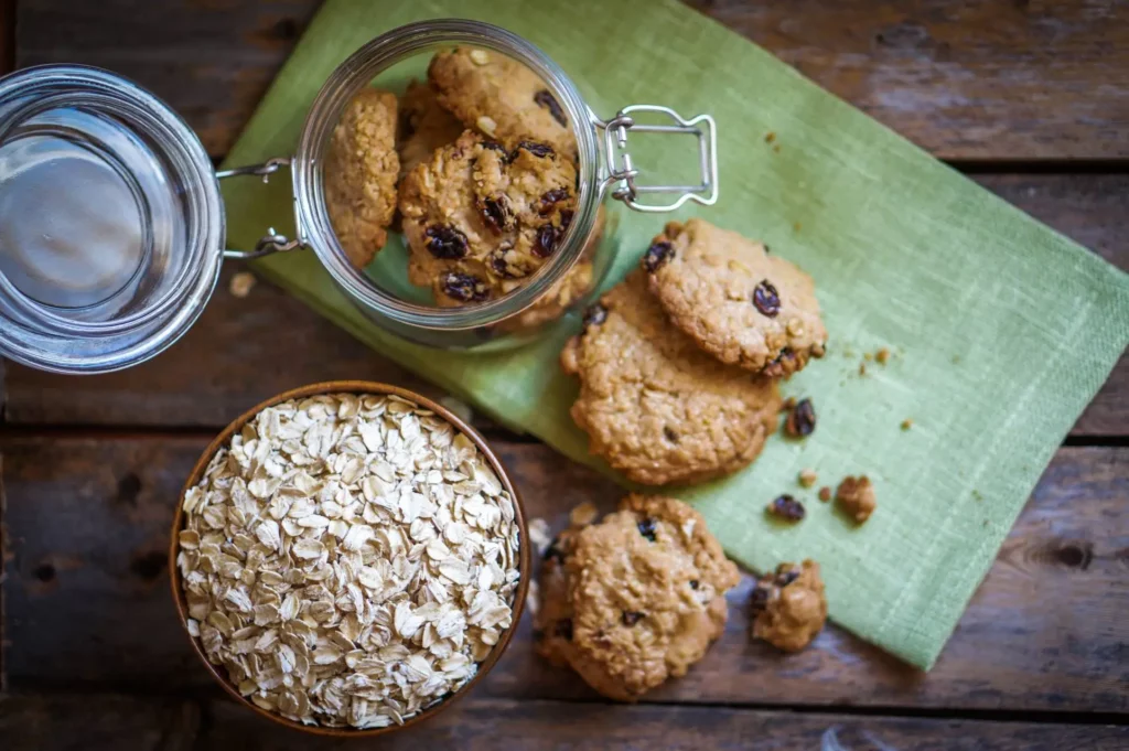 Rhubarb Oatmeal Cookies