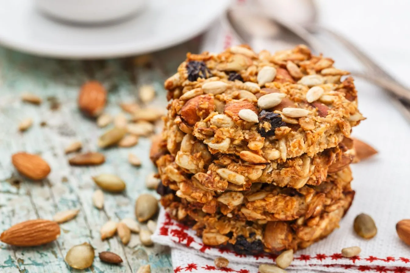 Vegan Oatmeal Raisin Cookies